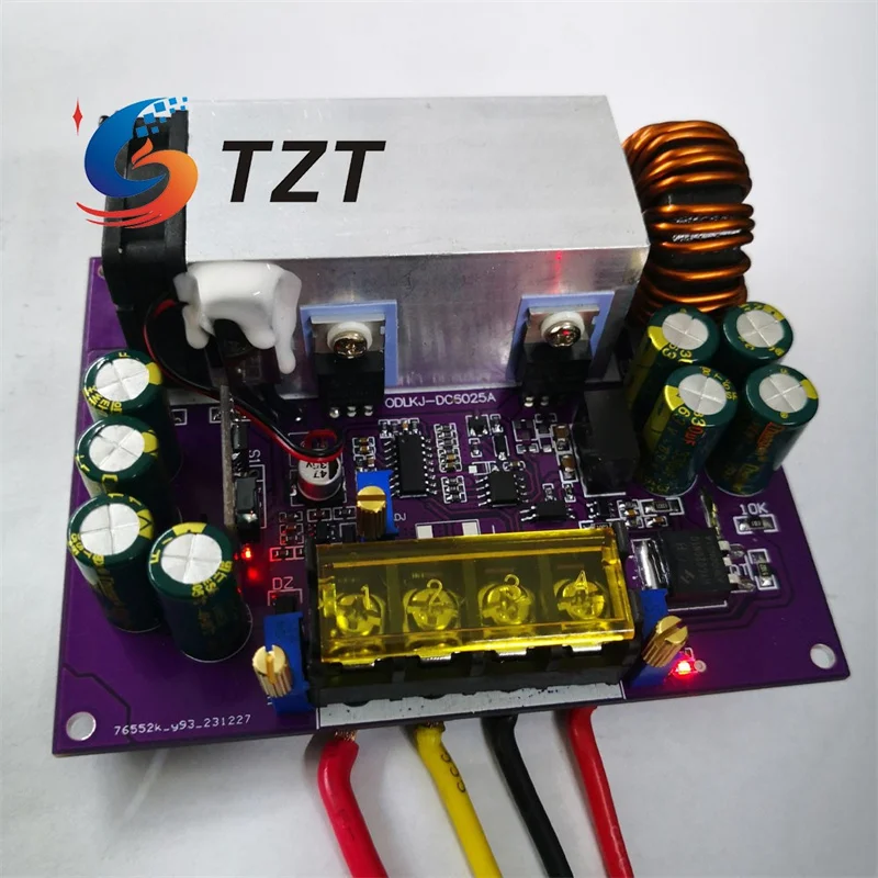 

TZT 800W 12-48V 25A MPPT Solar Charging Module DC Buck Converter Power Supply Module with Heat Dissipation Fan