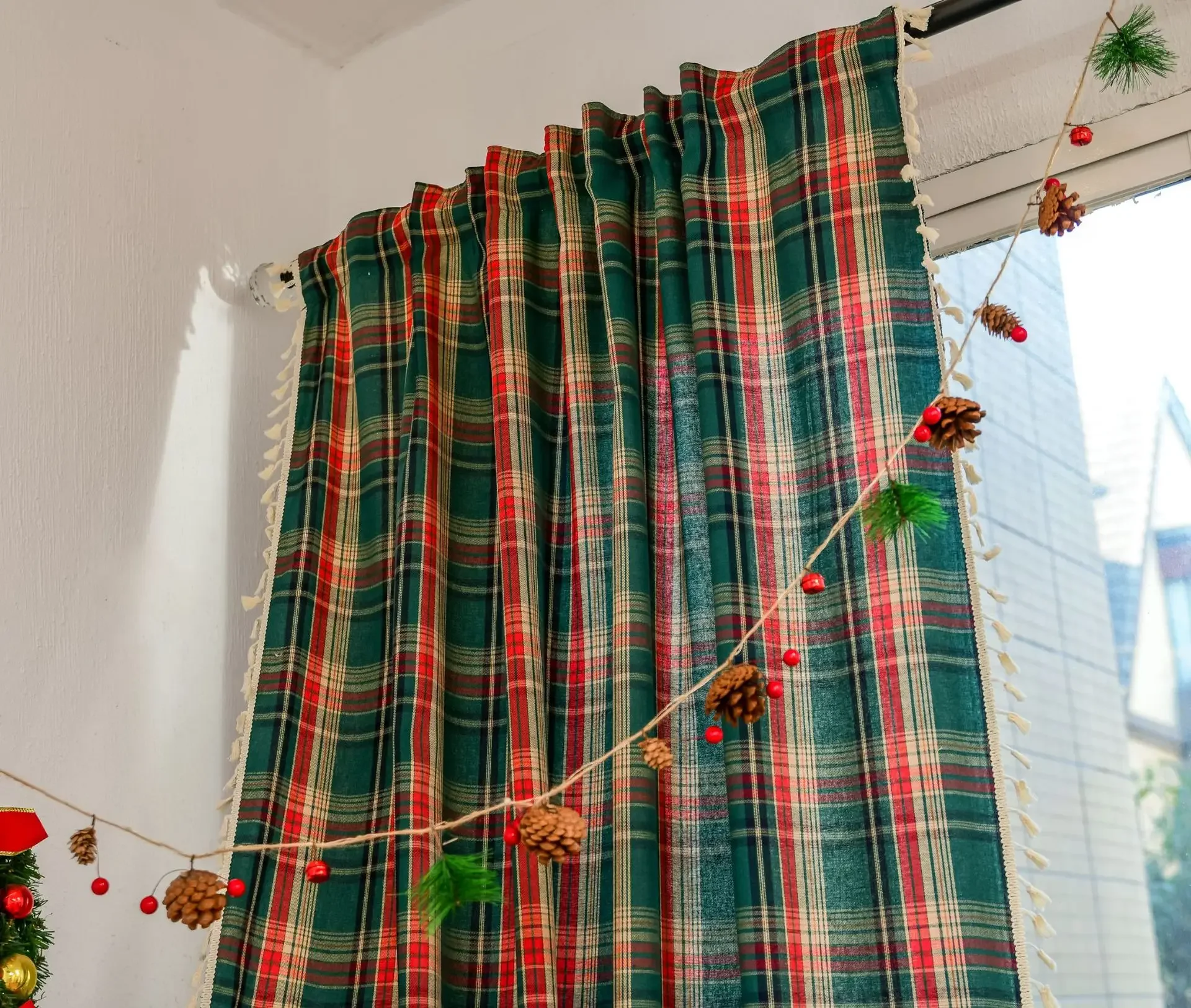 Christmas Check Plaid Tassel Curtain,Festive Decor for Holiday Party Gatherings,Bedroom Living Room Balcony Home Decoration