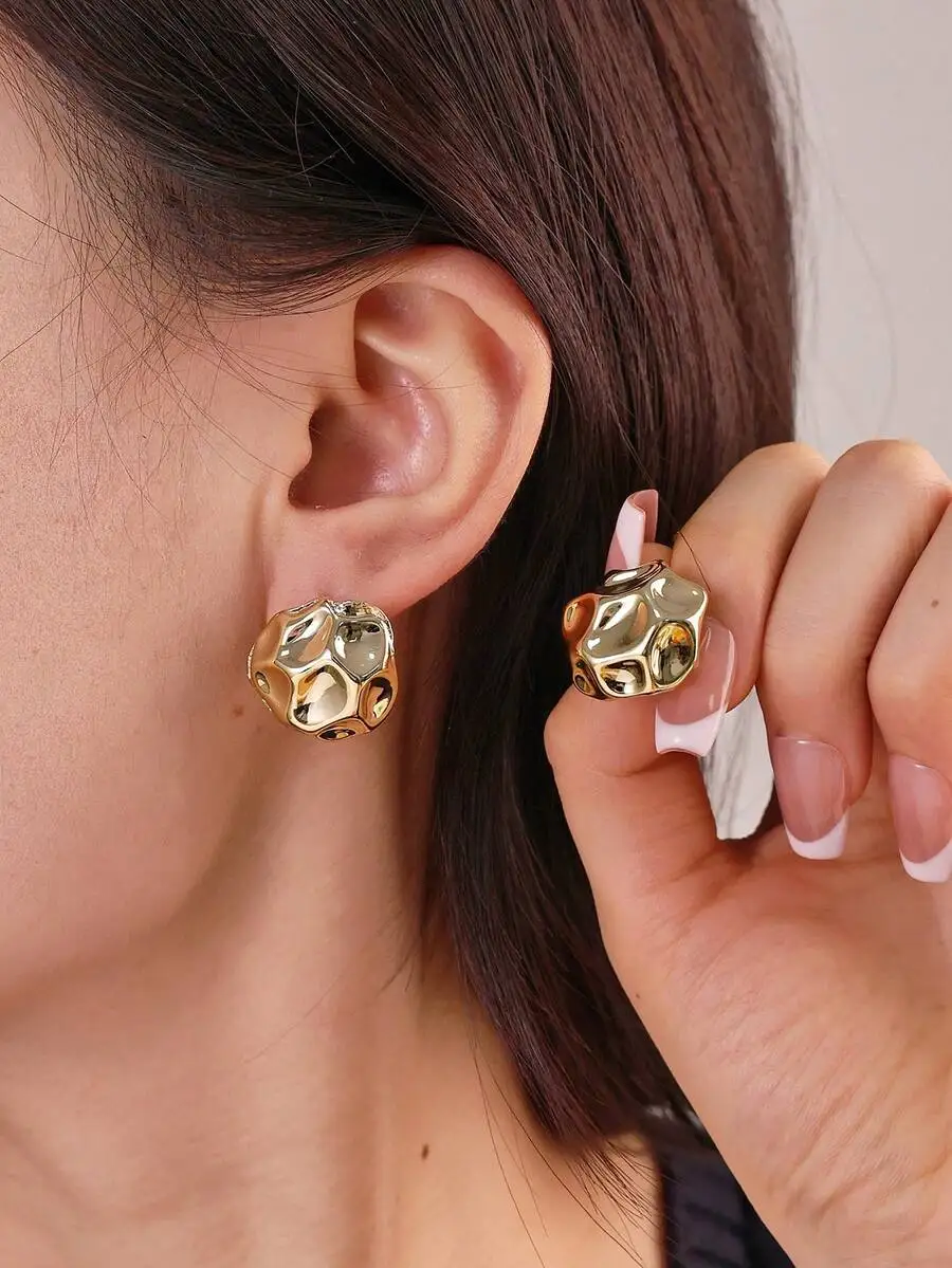 

Geometric Faceted Stud Earrings For Women Daily Wear Gift