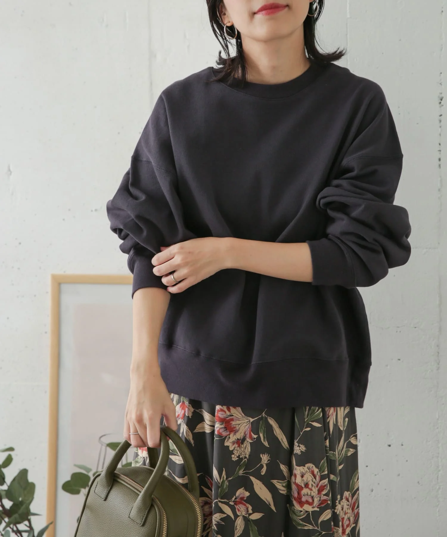 

Осень 2025: Новая свободная толстовка из чистого хлопка с круглым вырезом, универсальный повседневный топ URIENA, удобный, с длинными рукавами, цветной