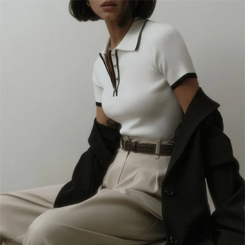 Pullover lavorato a maglia da donna pop Maglione patchwork a maniche corte alla moda Top elegante pullover lavorato a maglia con risvolto a contrasto sottile