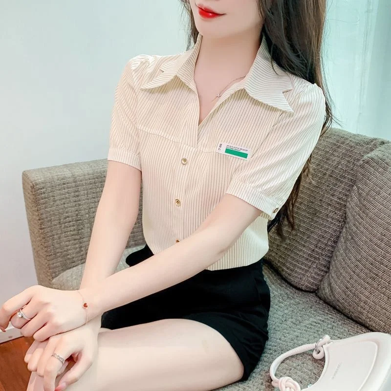 

Faionable Korean Sle Striped irt Women's V-Ne ort Sve Classic Cheered Top Ele Summer 2023 Collar