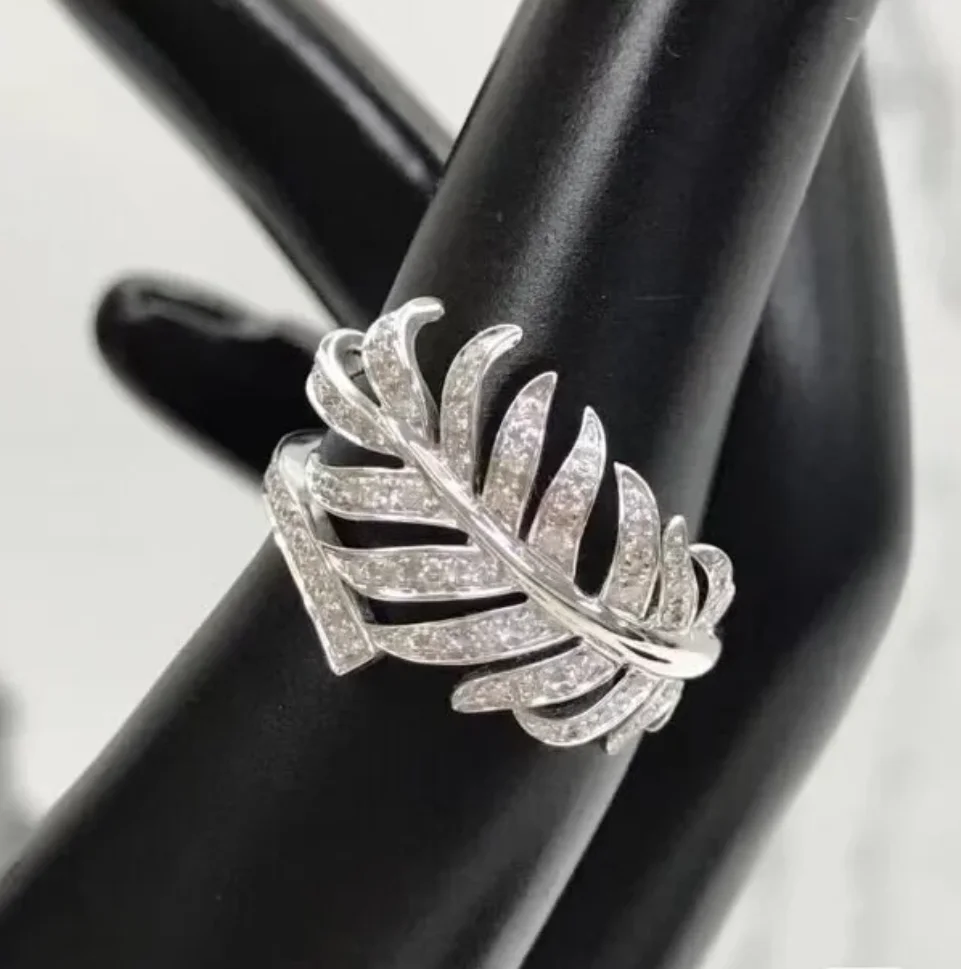 

High Qulity Classic New 2023 Hot Brand Anniversary Gifts Luxury Jewelry Rings For Women Feather Zircon Wedding Engagement Sliver