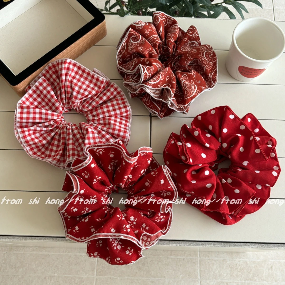 1 Stück Rote Frische Süße Blumen-Haargummis, Mädchen-Dutt-Haargummis, Nischen-Koreanische Version Vielseitiges Haar-Accessoire – Detail 4