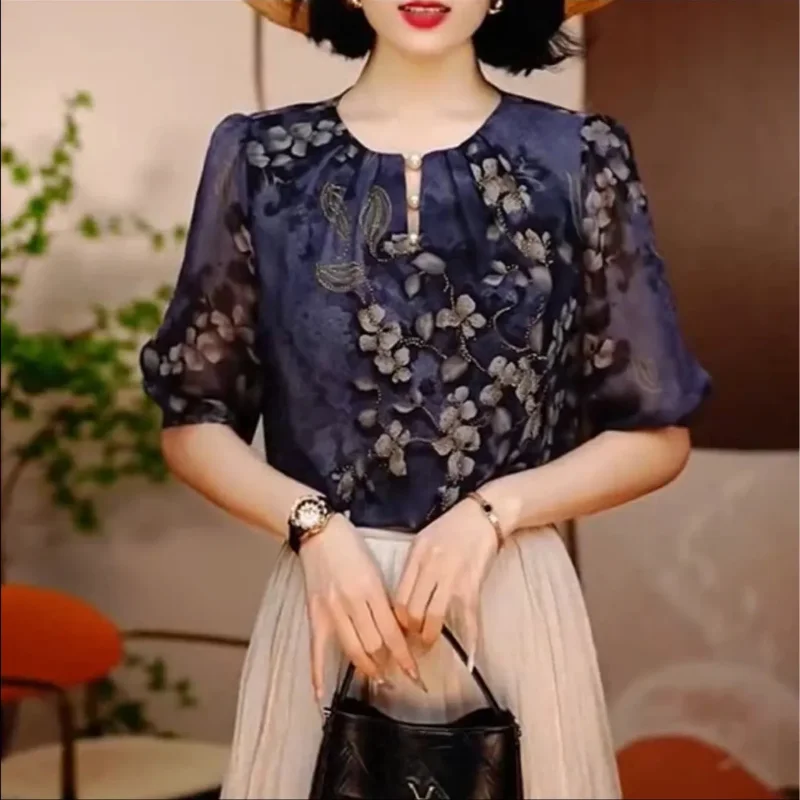 قميص فرنسي ريترو مطبوع برقبة دائرية وأكمام متوسطة للنساء صيفي بتصميم جديد مناسب تمامًا مع قمة الموضة للنساء