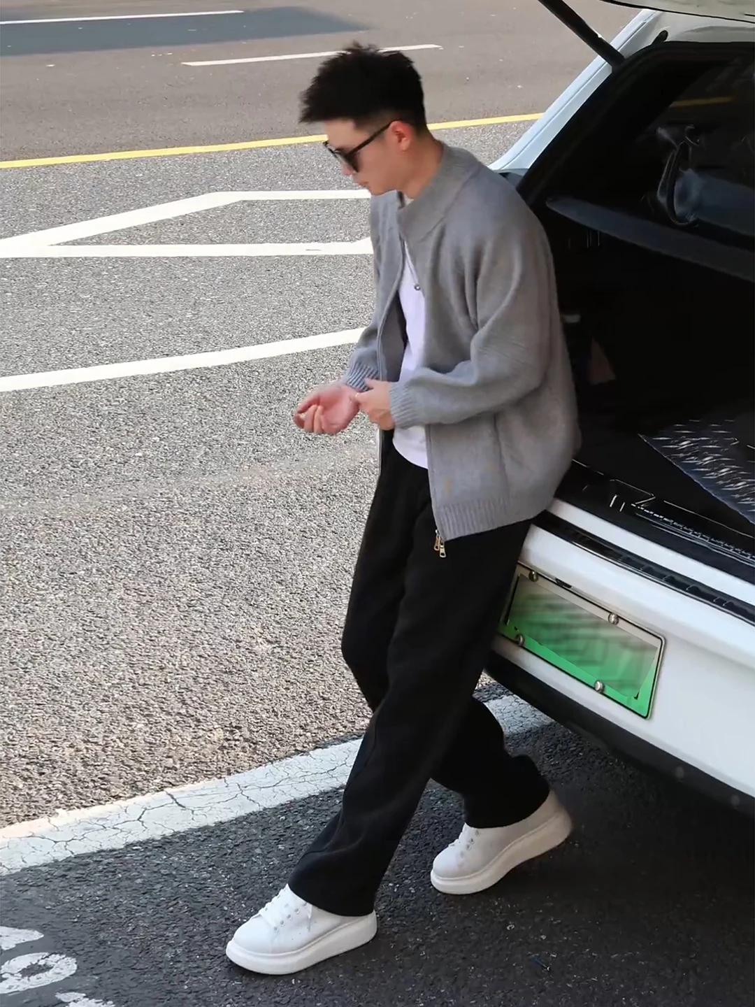 

Korean Lazy Sle High-End Open Cardigan Sweater Men's Cool Haome Set Loose Straight-Cut Knife Sweatpants Autumn