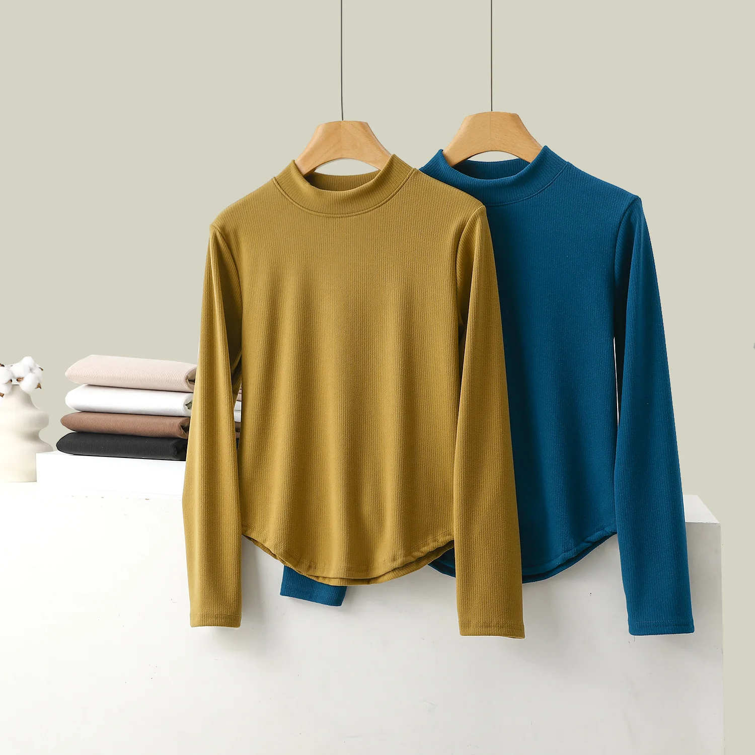 Autumn and winter plush round-neck long-sleeved undershirt mousse warm fleece brushed pullover T-shirt hem arc casual top