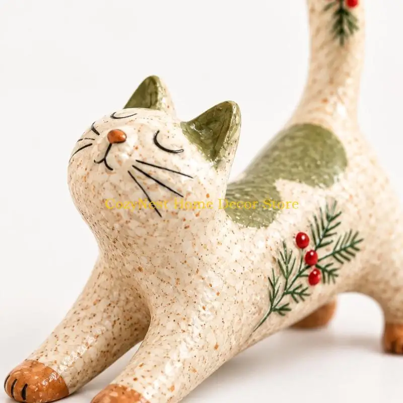 92MF Forest-Themed Christmas Cats Figure with a Single Molded Form and Seasonal Plant Motifs for Shelf or Desk Display