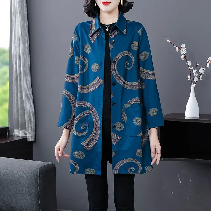 

2023 New Spring and Autumn Middle-aged Women's High-end Temperament Lapel Print Patchwork Pocket Casual Loose Oversize Jacket