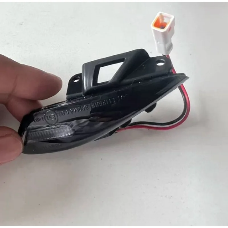 

McLaren MP4 650 570 Driver Rearview Mirror Lower Blinker right