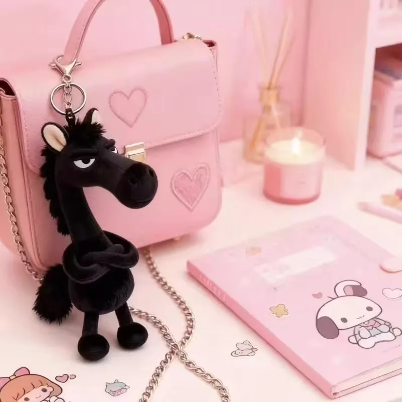 2026 jaar van het paard pluche sleutelhanger mysterieuze zwarte paard mascotte hanger voor tas charme sleutelhanger en dames accessoire