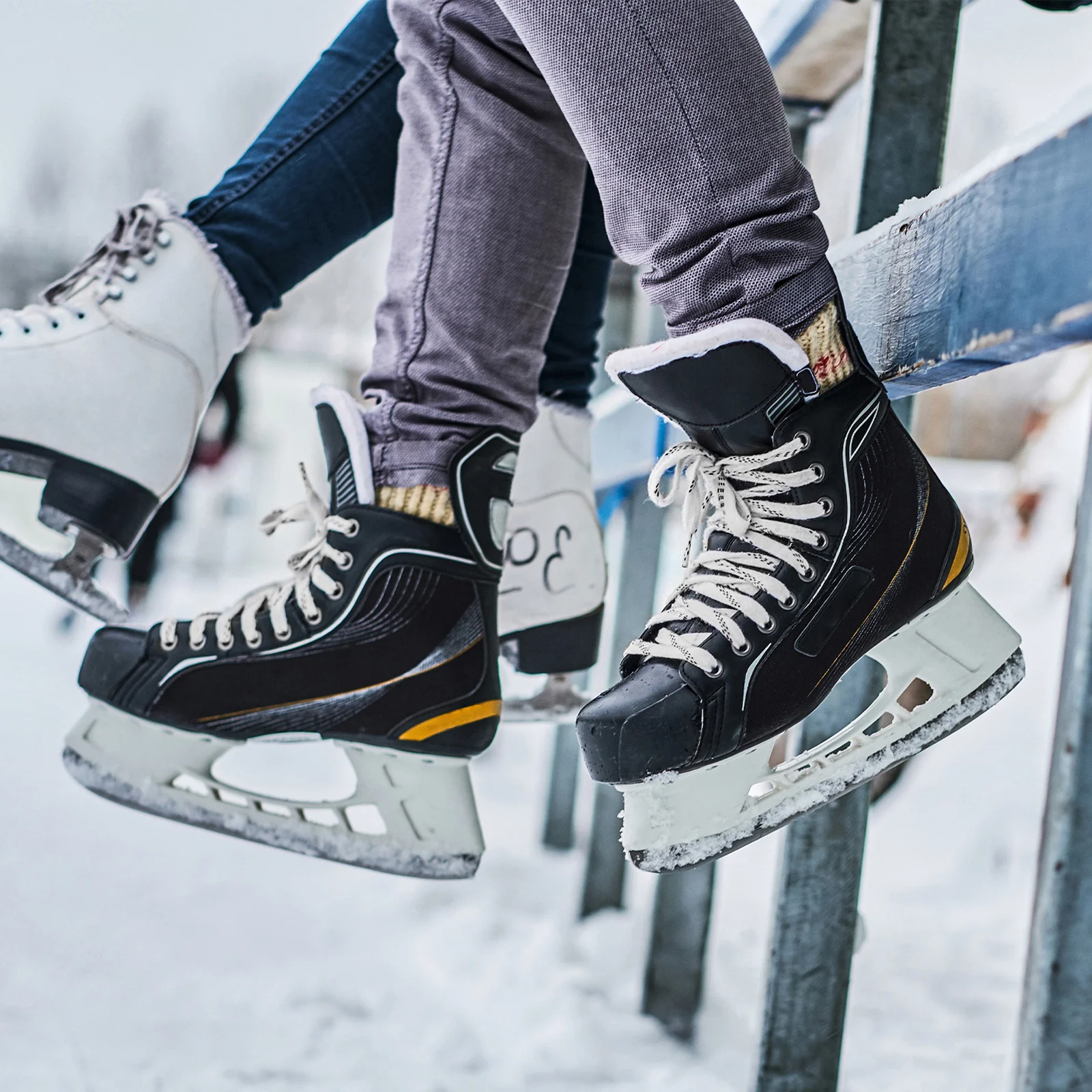 

1Pair Professional Ice Hockey Skate Shoelaces White 96 Inch Waxed Anti-Fracture Skiing Sports Shoe Ties Shoelaces