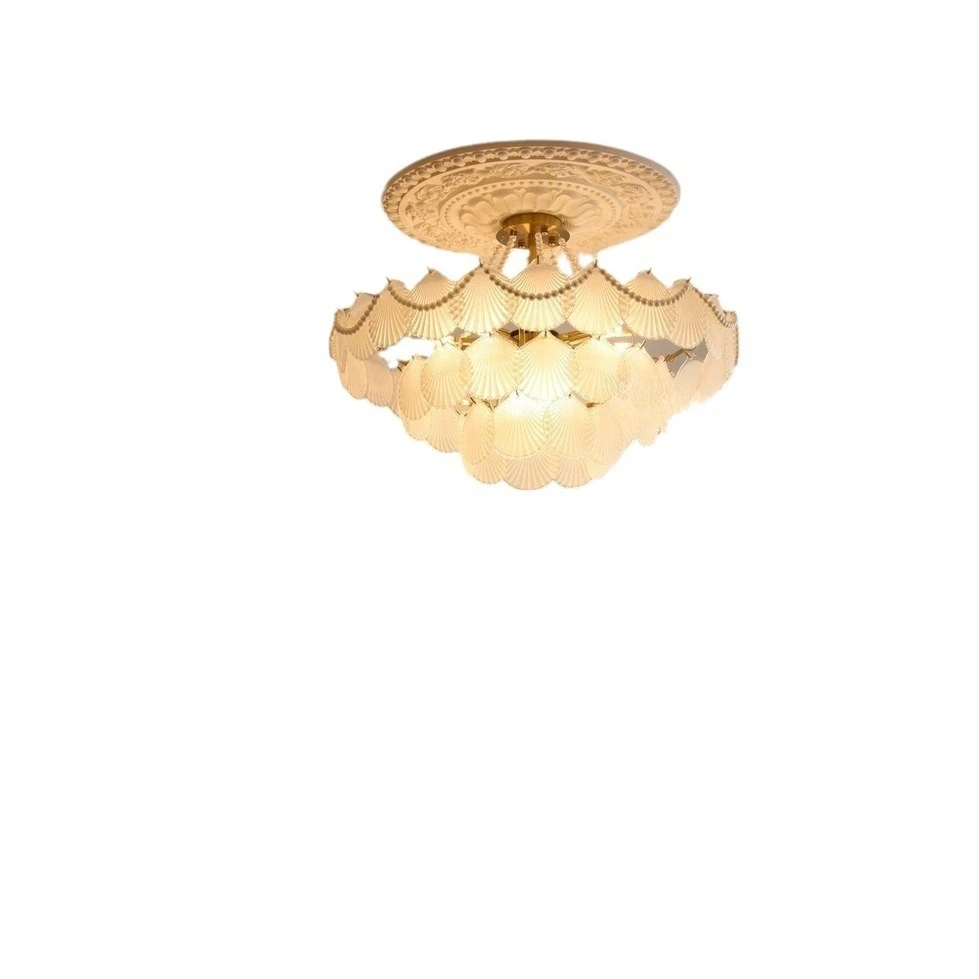 

French style, light luxury, crystal chandelier, master bedroom, cream style, retro atmosphere