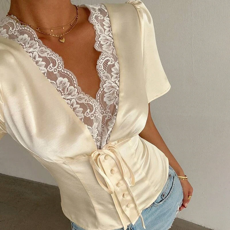 Satin-Spitzen-T-Shirt mit V-Ausschnitt für Damen, Sommer-Top mit Schnürung, kurzärmelig, kurz geschnitten, Pullover, Damen-Top mit Bandagen-Details