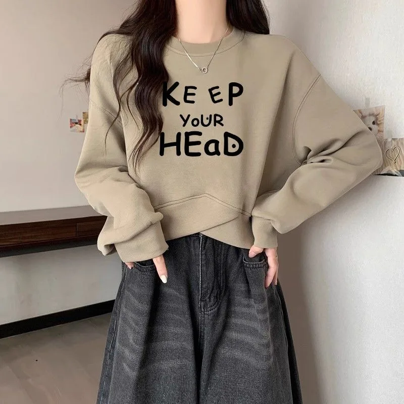 الكلاسيكية ومتعددة الاستخدامات الرجعية الأمريكية غير النظامية جولة الرقبة قصيرة هوديي الربيع والخريف تصميم شعبي جديد عارضة أعلى بسيط #4