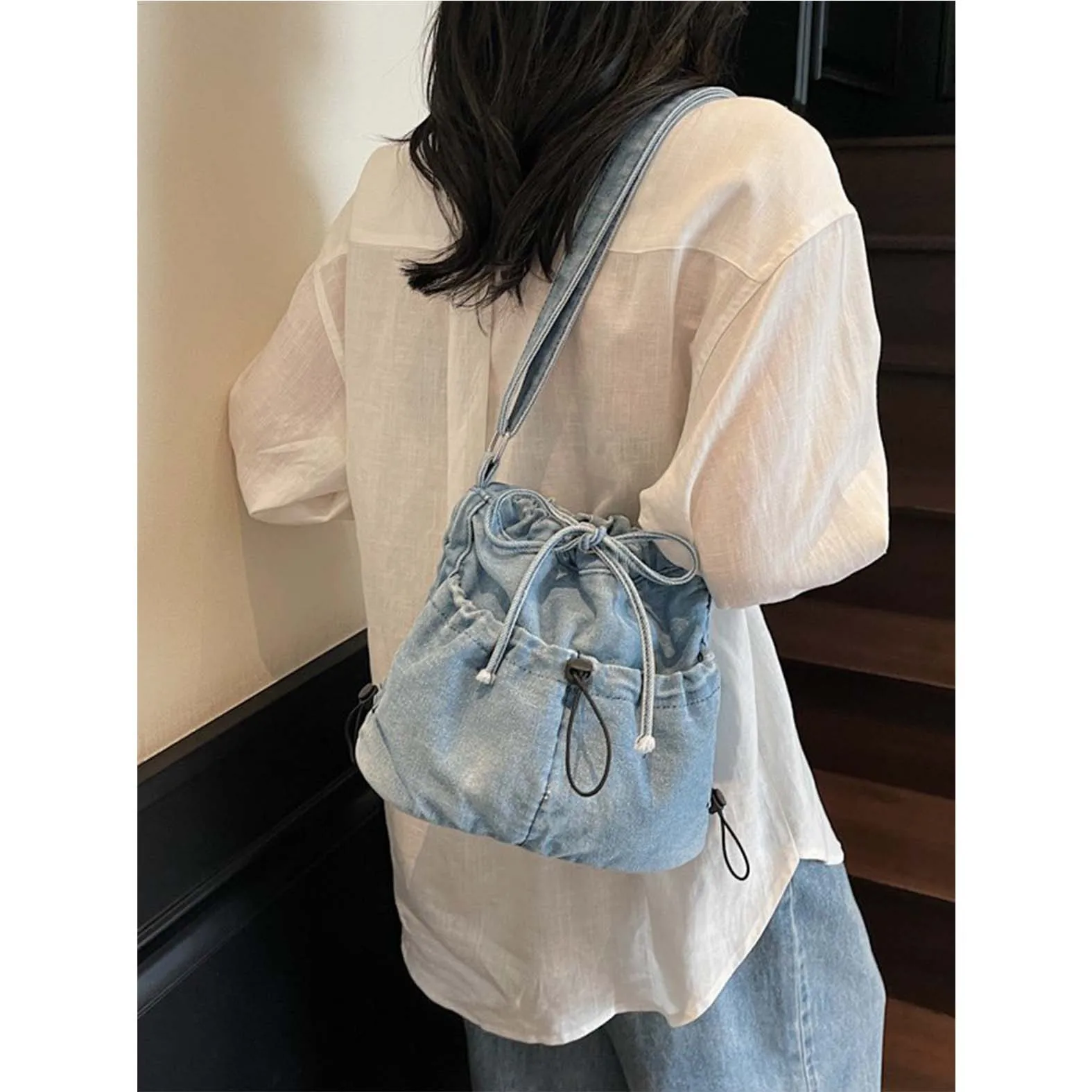 

Korean version niche design 2025 new drawstring drawstring pleated bucket bag fashion denim crossbody bag shoulder bag