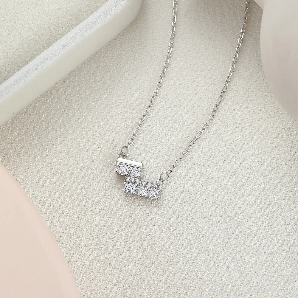 925 Sterling Silver 5 Moissanite Horse Pendant Necklace for Women, Light Luxury Clavicle Chain, Fashion Jewelry Gift
