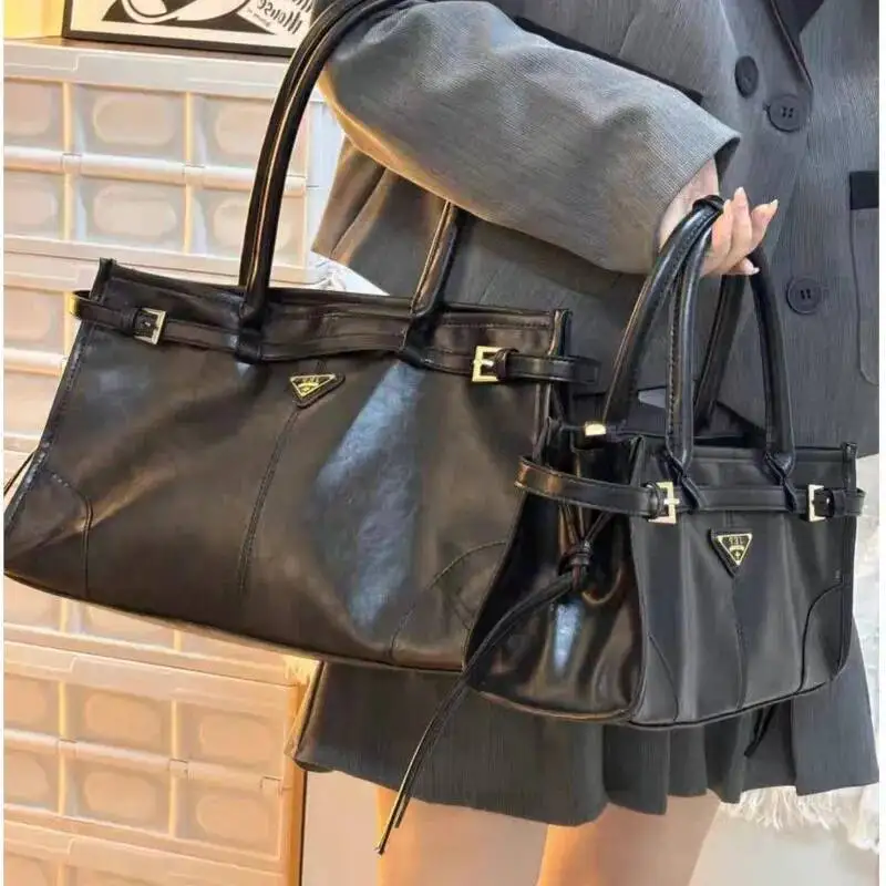 Bloom Vintage Large Capacity Tote Bag Women Retro High Street Pu Leather Black Handbag Female Versatile Y2k Bags Aesthetic