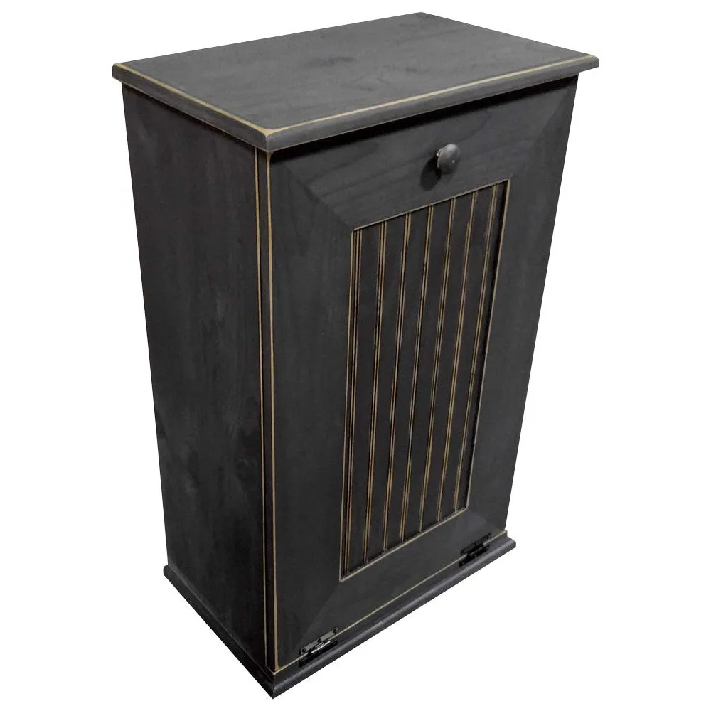 

встраиваемая деревянная полка для мусора в черном винтажном стиле