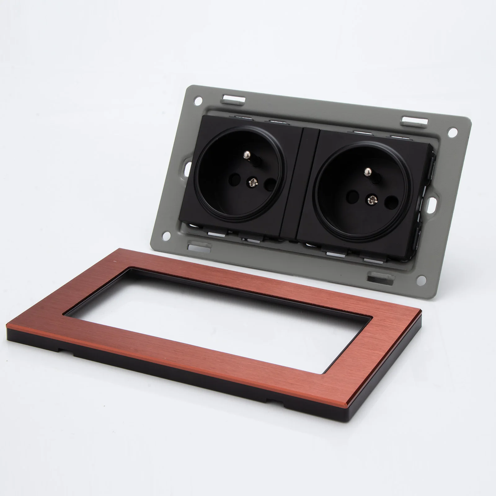 FT-SWS Schuko-Wandsteckdose aus doppeltem Rhodium mit 24 Karat vergoldeter Phosphorbronze