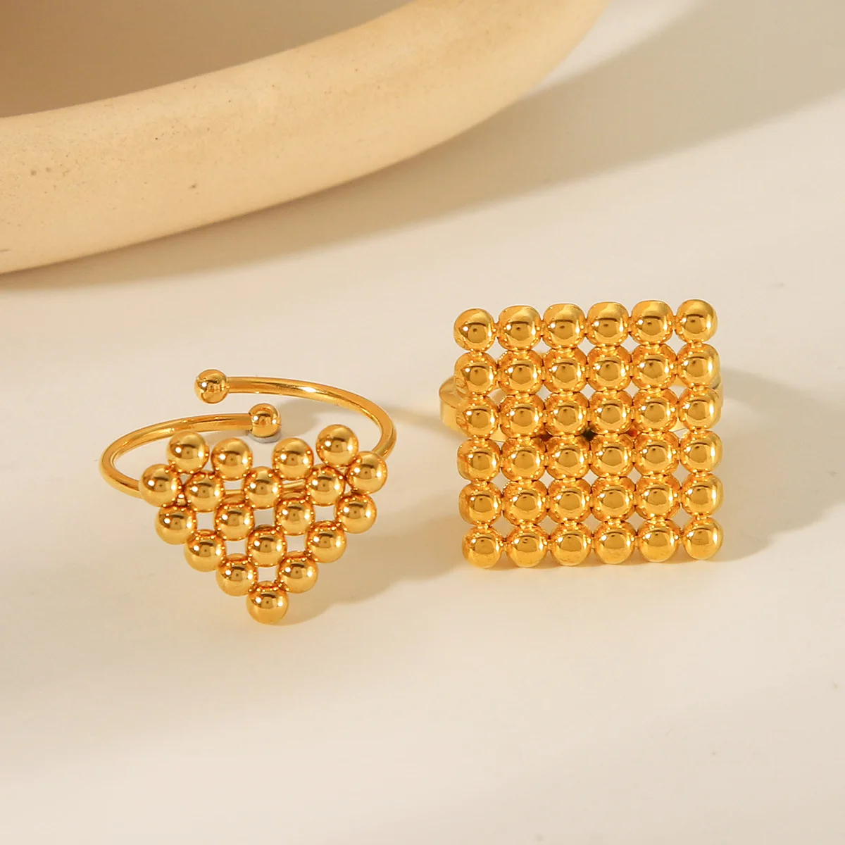 anel-de-coracao-com-contas-redondas-em-aco-inoxidavel-banhado-a-ouro-18k-estilo-euro-americano-minimalista-e-moderno-para-mulheres
