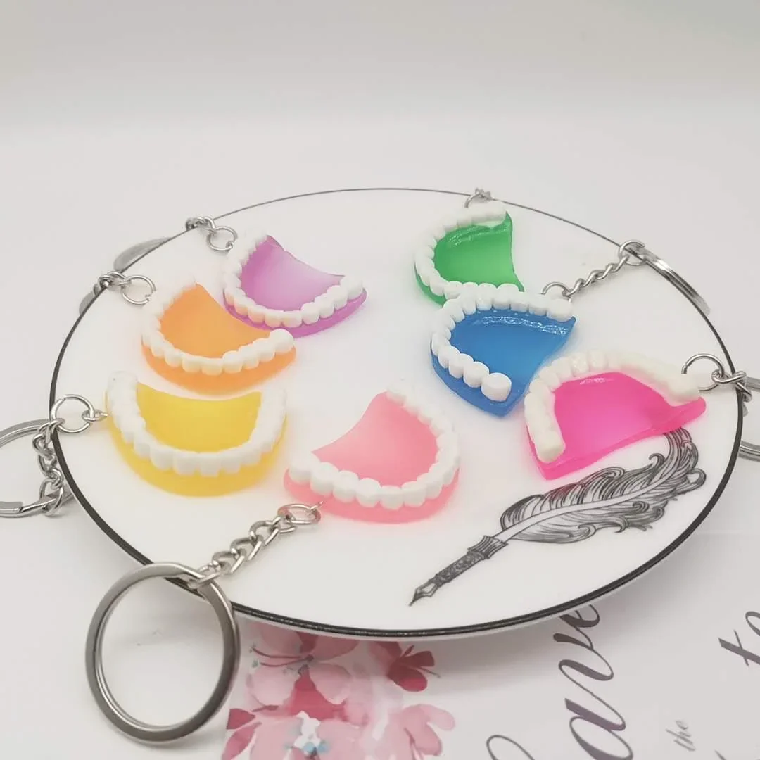 New Creative Fashion Tooth Key Chain Resin Molar Upper Jaw Model Shape Denture Keychains Pendant Keyring Dental Clinic Gift