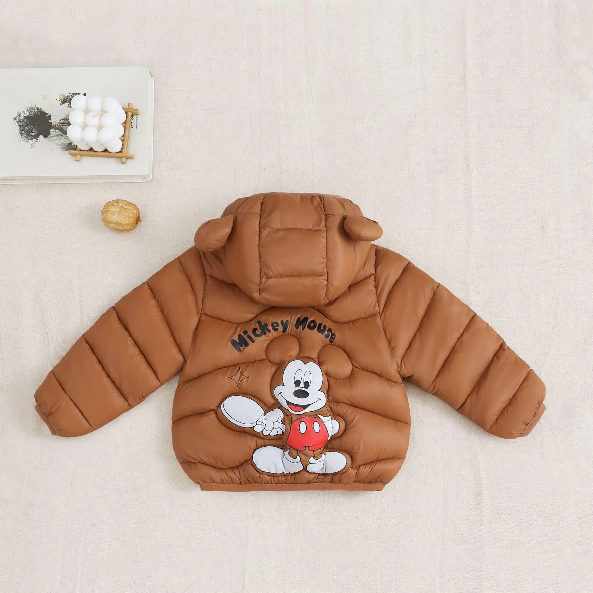 معطف شتوي بغطاء للرأس للأطفال من ميكي ماوس، سترة مبطنة حرارية سميكة جديدة خفيفة الوزن للأولاد والبنات، ملابس خارجية بسحاب من مزيج القطن