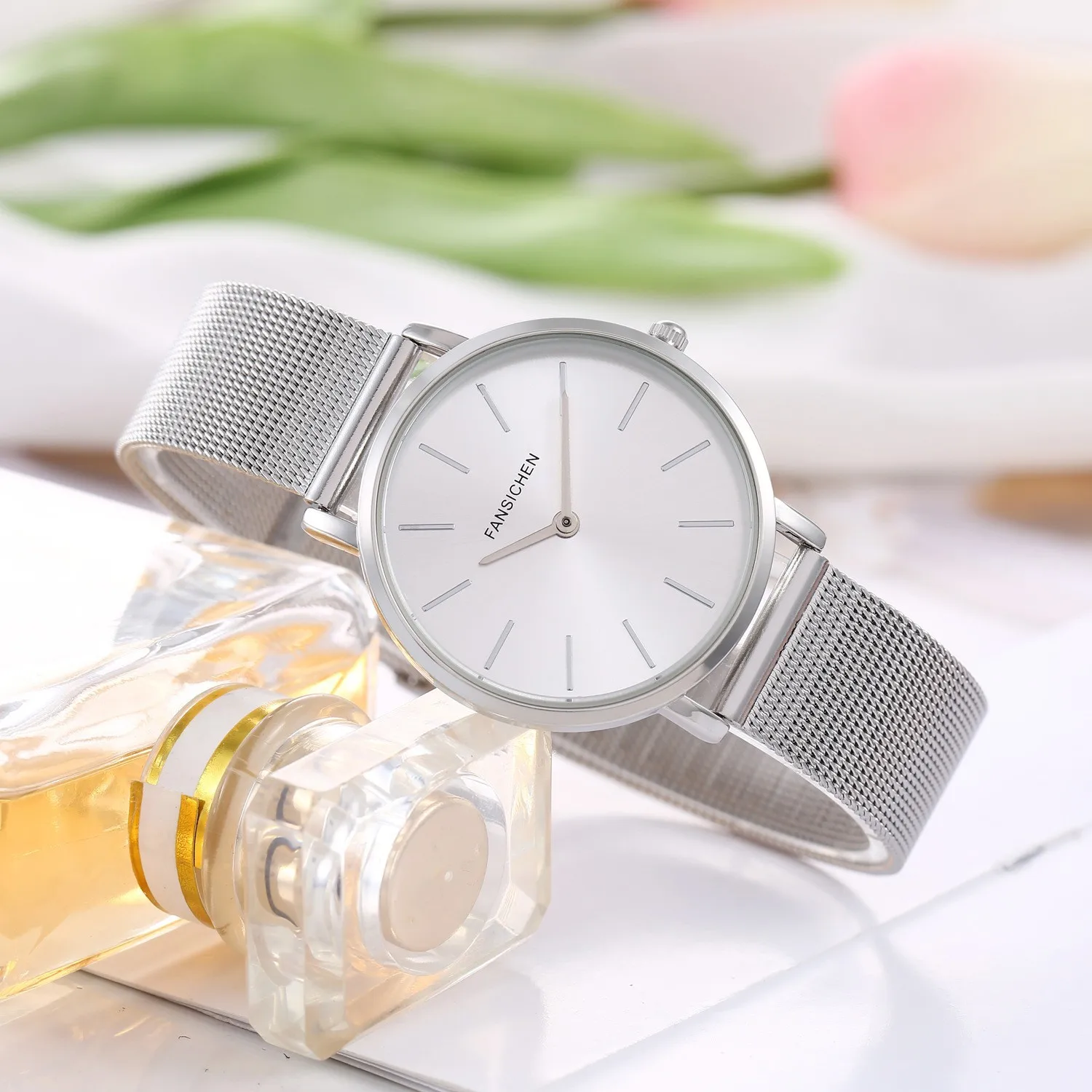 

Hot selling women's watches, high-end authentic waterproof Korean quartz watch, couple's watch, female niche, high-end feeling