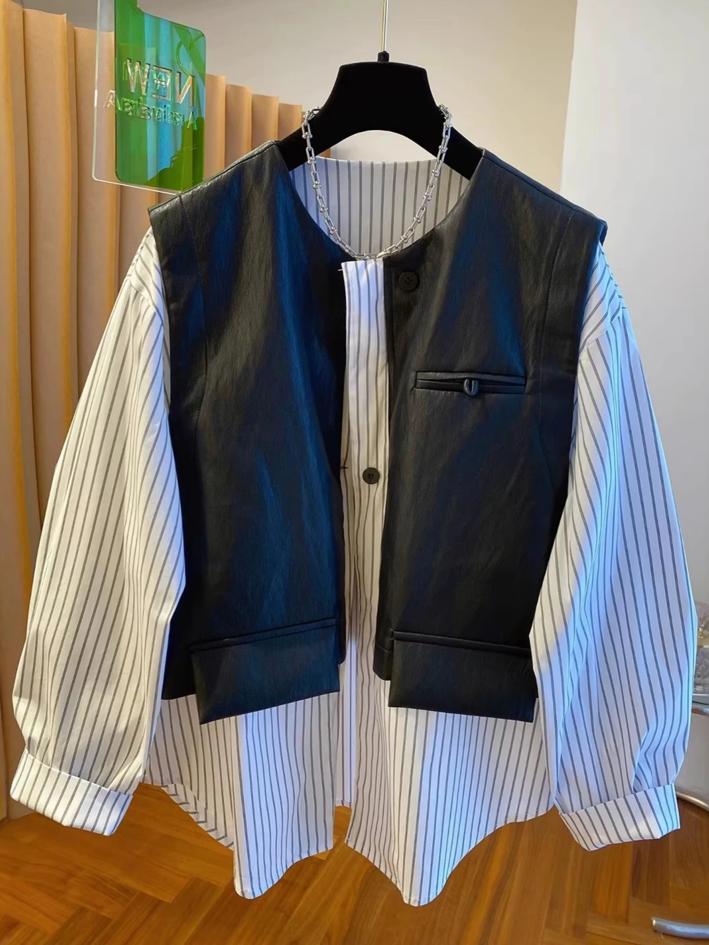 

Slimming PU Leather Vest And Shirt Patchwork Fake Two-Piece Set for Women Spring Autumn plus Size Fashionable Commute Style L...