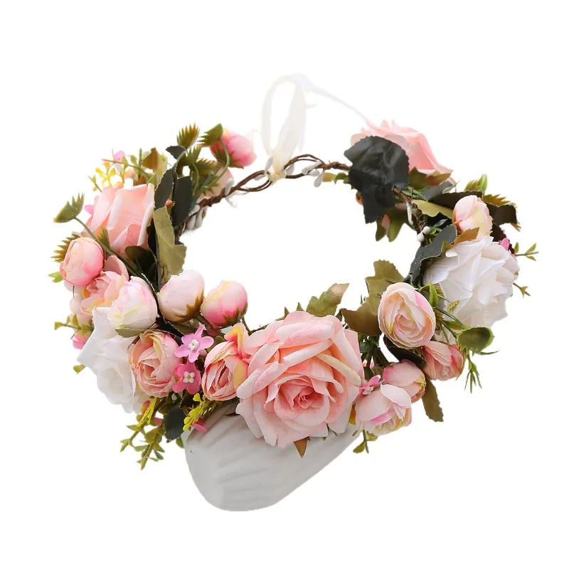 copricapo-con-ghirlanda-di-rose-mori-ghirlanda-di-vento-foto-prestazioni-di-matrimonio-simulazione-testa-di-fiore-che-indossa-copricapo-da-sposa-fatto-a-mano