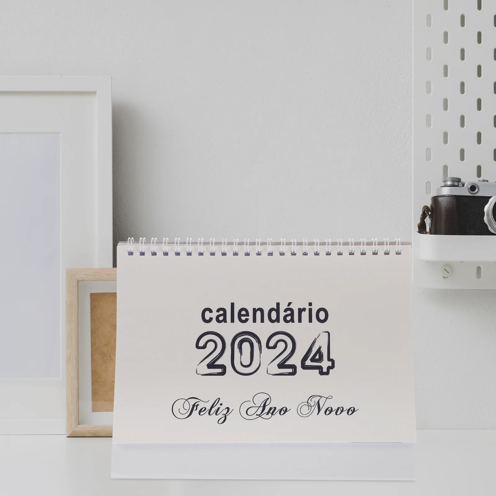 

Mini Desk Calendar 2024 Table Calendar for Home Office Daily Planner with Clear Print Tearable Pages Exquisite Craft Convenient