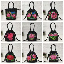 Borsa con coulisse in raso di seta Hanfu borsa in stile etnico con ricamo a fiori di rosa borsa a mano coreana borsa per telefono piccola borsa a portafoglio