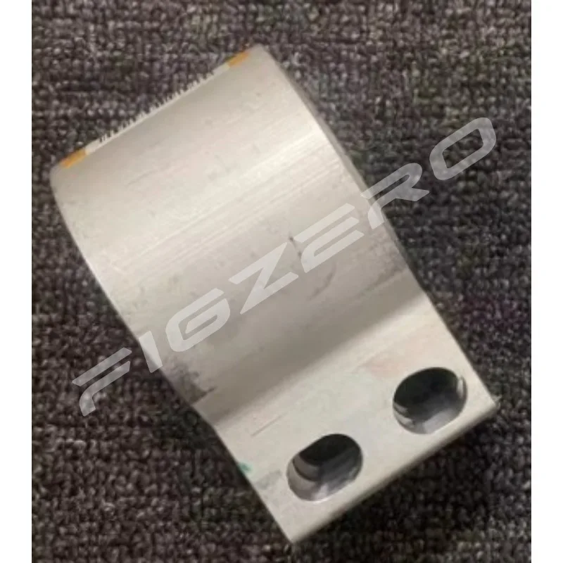 Genuine Lower Triangular Swing Arm Rubber Sleeve Suspension Support Arms Liner for Cadillac XTS New Metal Part 22854824