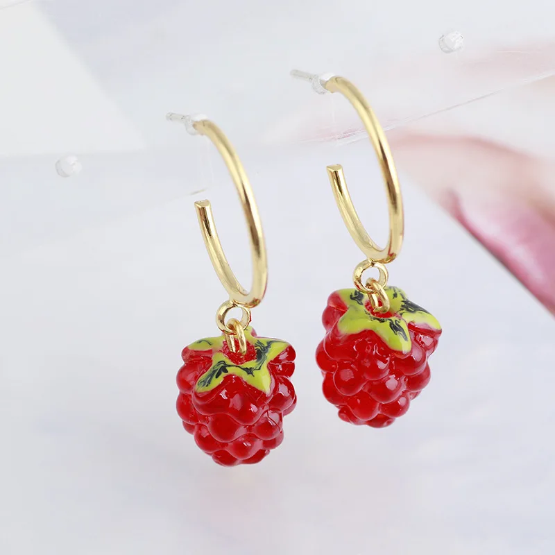 

2025 New Sweet Gentle Three-dimensional Fruit Light Luxuty Resin Cute Red Raspberry Gold Plated C-word Earrings Hoops for Women