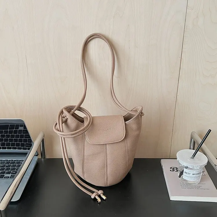 

Женская роскошная сумка из кожи личи с клапаном, новинка 2026 года, элегантная, разноцветная, на плечо