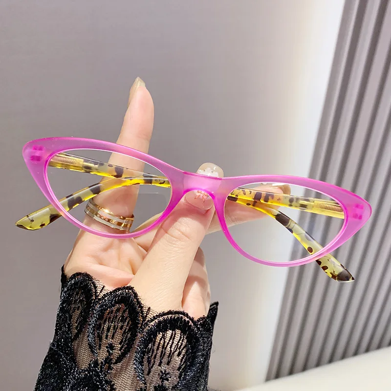 Europe and the United States fashion trend women\'s eyeglasses frame personality cat eye lightweight anti-blue glasses
