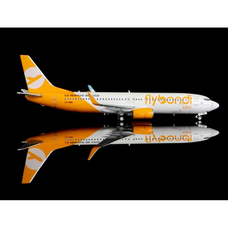 

PandaModel Diecast 1/400 Scale Argentine Airlines Flybondi B737-800 Alloy Aircraft Model LV-HKN Collectible Toy Decoration