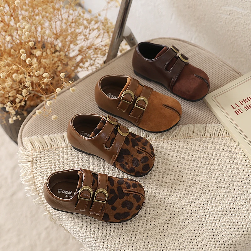 Double Buckle Retro Kids Mary Jane Suede Shoes Girls British Preppy Style Leopard Student Casual Shoes for Holiday Travel 23-34