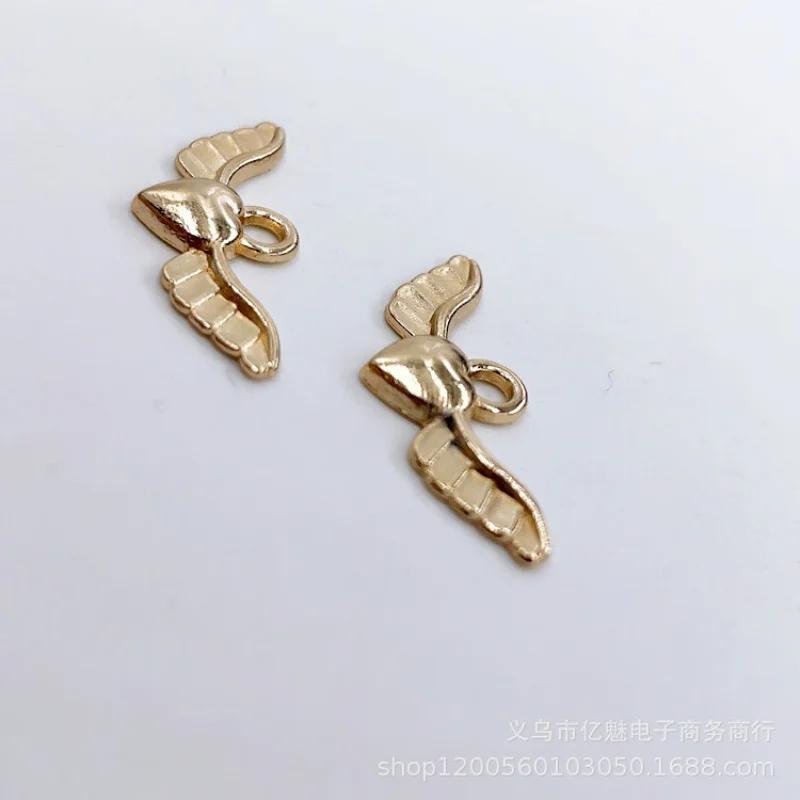 Factory Direct Sales 100Pieces DIY Ornament Zinc KCColor Peach Heart Wings Pendant Necklace Clothing Widget
