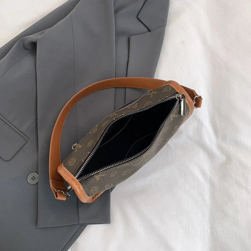 حقيبة كتف مونوغرام مستوحاة من المصمم للنساء 2025 محفظة كروس ريترو حامل هاتف متعدد الوظائف عصري  #4