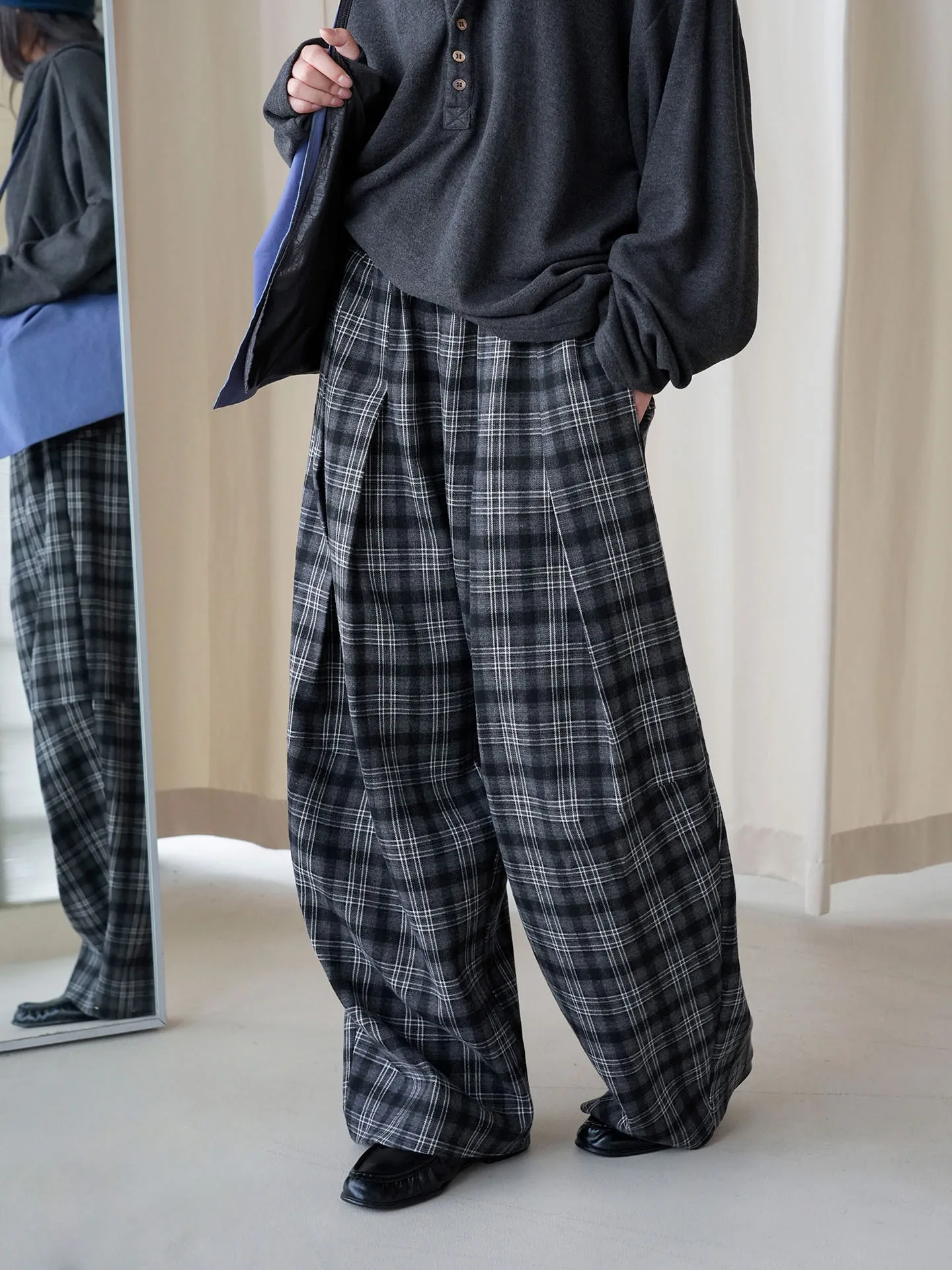 Autumn and winter new Japanese retro plaid elastic waist casual pants loose slimming pants for women
