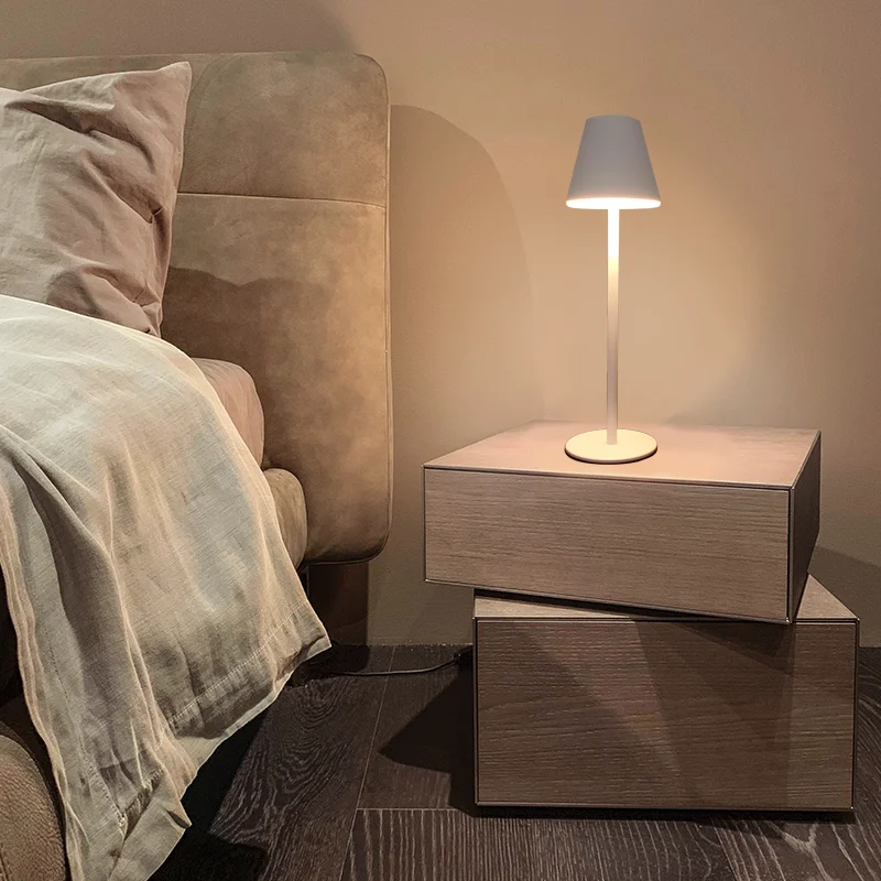 Lampu meja kamar tidur kreatif, lampu meja kamar tidur, USB-C, lampu sentuh nirkabel dengan tiga mode peredupan dapat disesuaikan