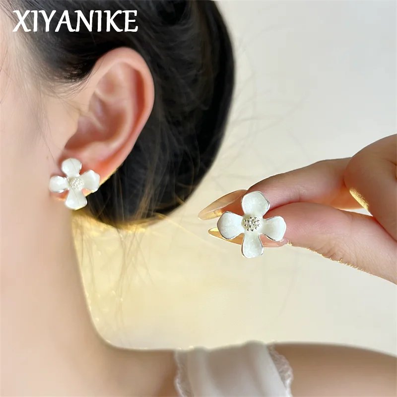 

XIYANIKE Sweet Multi-colored Flower Stud Piercing Earrings For Women French Fashion New Jewelry Accessories Gift Party Wedding