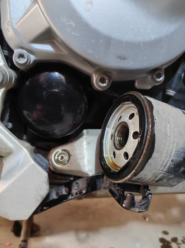 For Piaggio Medley 150 Moto Oil Filter, Leak-proof Nitrile Gasket, High Filtration Performance Keeps Engine Oil Clean