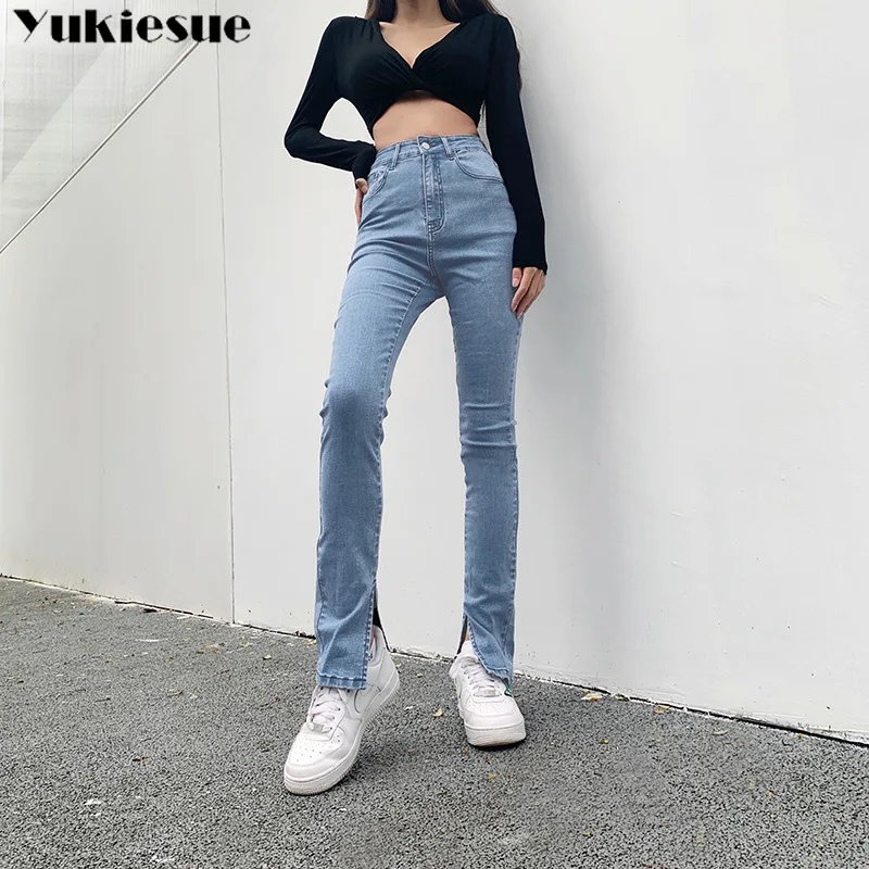 

модные женские джинсы с завышенной талией