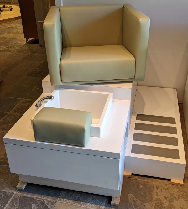 

Custom Pedicure Spa Chair Foot Pedicure Station