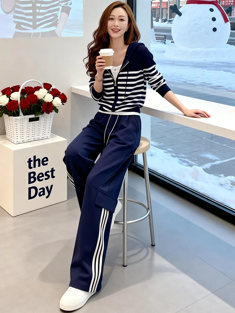 

Spring 2026 Trendy Women's Sportswear Set High Waist Wide Leg Pants Striped Jacket Casual Comfortable Two-Piece Outfit
