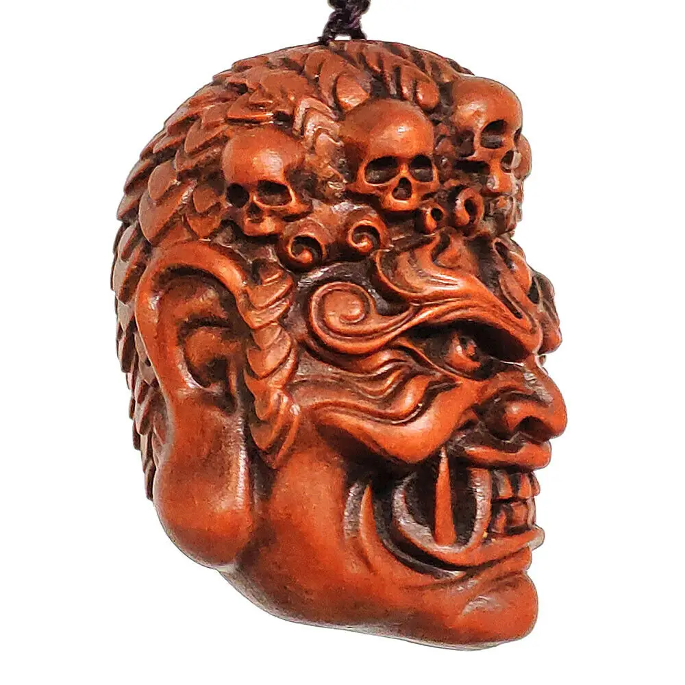 GY004 - 5x3.5x3.5 CM rzeลบba z drewna bukszpanu Netsuke : Fudo Gothic maska diabลa