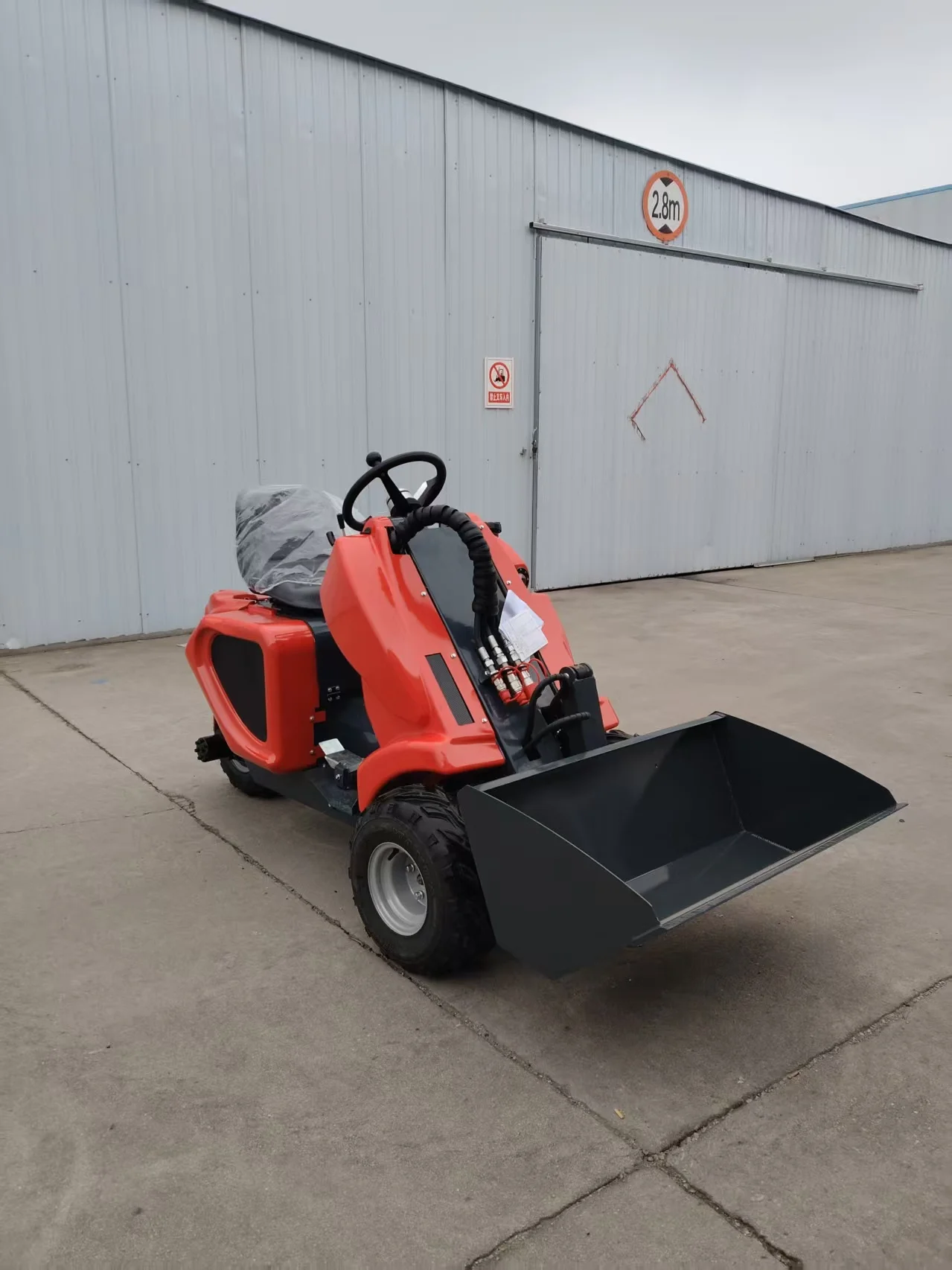 Горячий продавать Nicosail дизельный мини-нагрузчик на руле, механическое оборудование, рулевой погрузчик с ведром