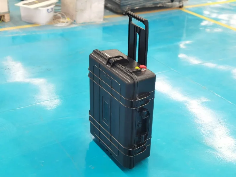 100w Suitcase Type Pulse Laser Cleaner Laser Rust Removal Machine Handheld Lightweight Cleaning Machine Oil Paint Remove